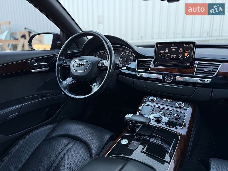 Седан Audi A8 2014 в Киеве