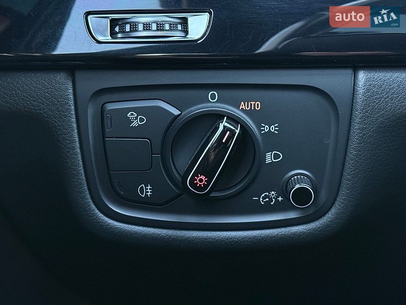 Седан Audi A8 2014 в Киеве