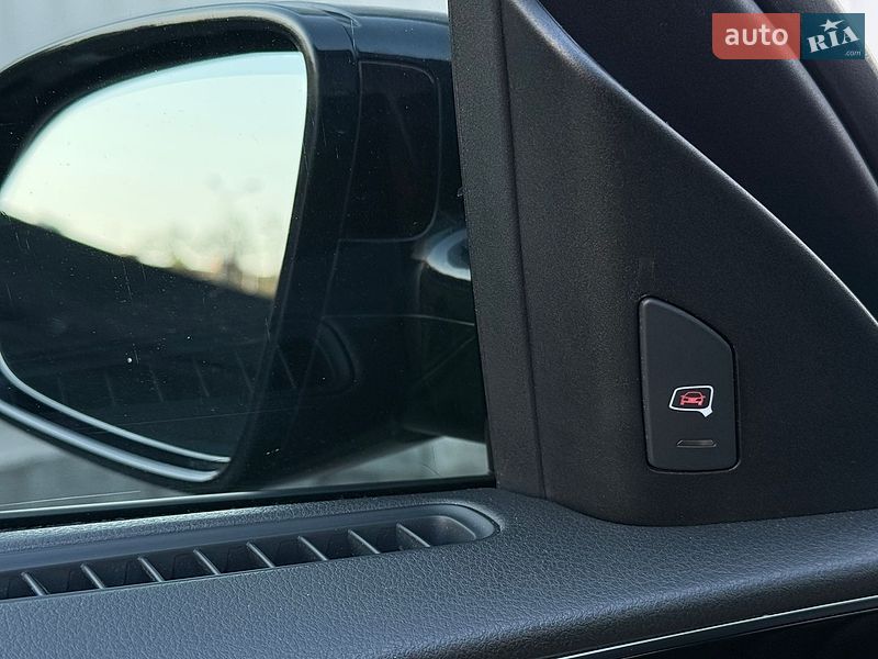 Седан Audi A8 2014 в Киеве