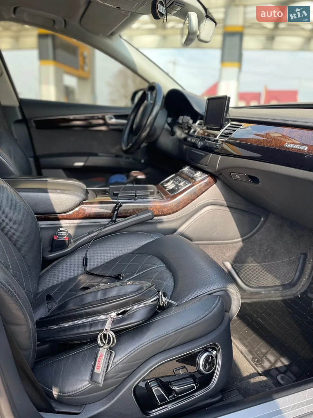 2011 Audi A8 - мініатюра 12