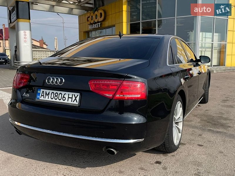 Седан Audi A8 2011 в Львове