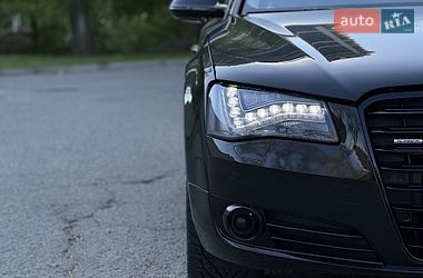 Седан Audi A8 2010 в Днепре