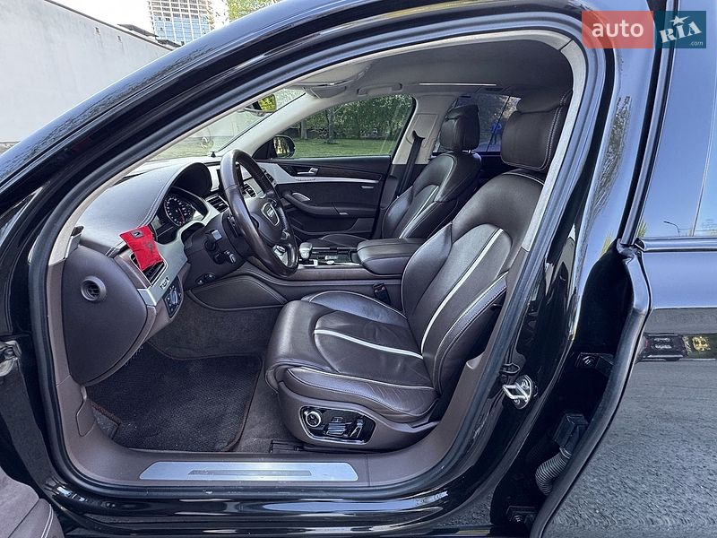 Седан Audi A8 2010 в Днепре