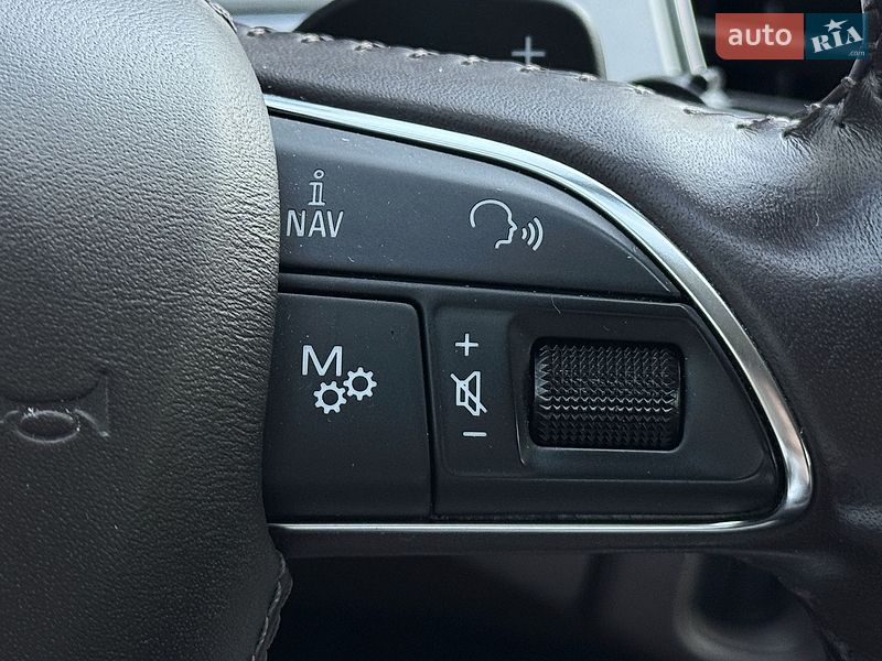 Седан Audi A8 2010 в Днепре