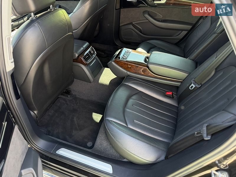 Седан Audi A8 2017 в Житомирі