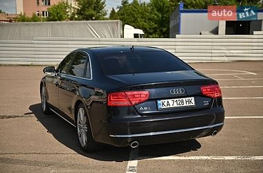 Седан Audi A8 2010 в Ровно