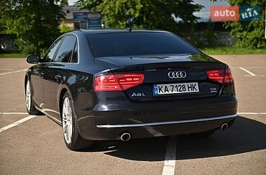 Седан Audi A8 2010 в Ровно