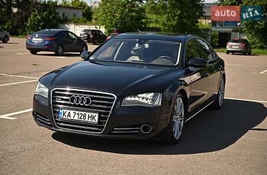 Седан Audi A8 2010 в Ровно