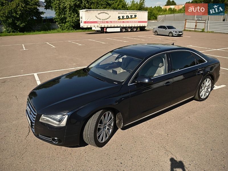 Седан Audi A8 2010 в Ровно