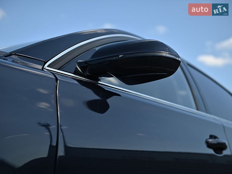 Седан Audi A8 2010 в Ровно