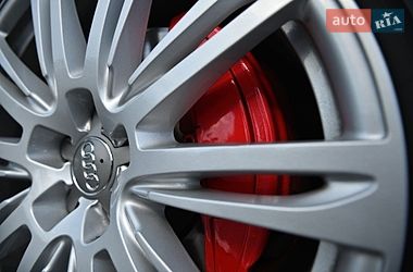 Седан Audi A8 2010 в Ровно