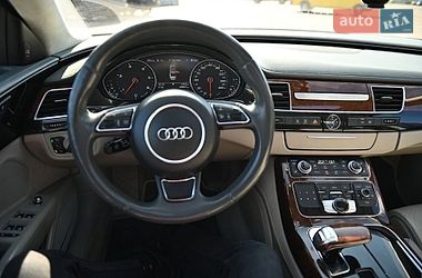 Седан Audi A8 2010 в Ровно