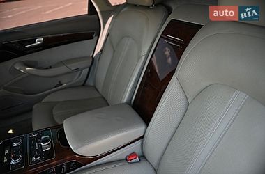 Седан Audi A8 2010 в Ровно