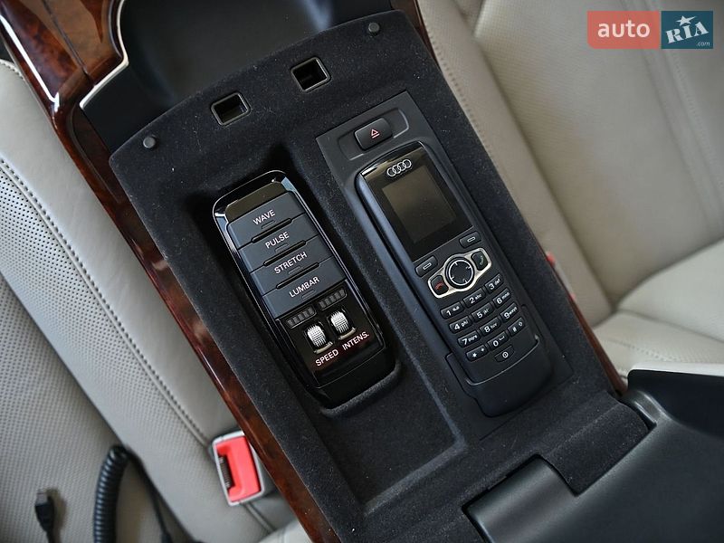 Седан Audi A8 2010 в Ровно