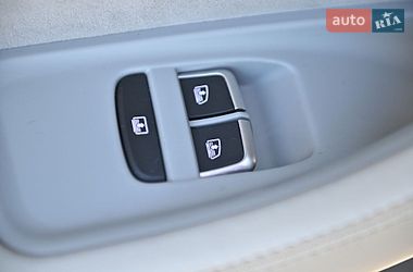 Седан Audi A8 2010 в Ровно