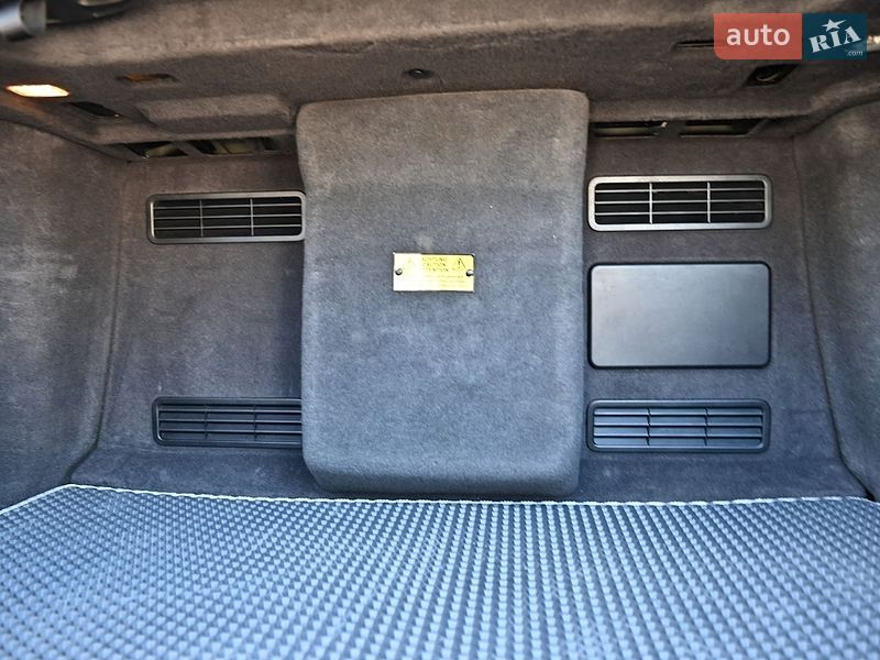 Седан Audi A8 2010 в Ровно