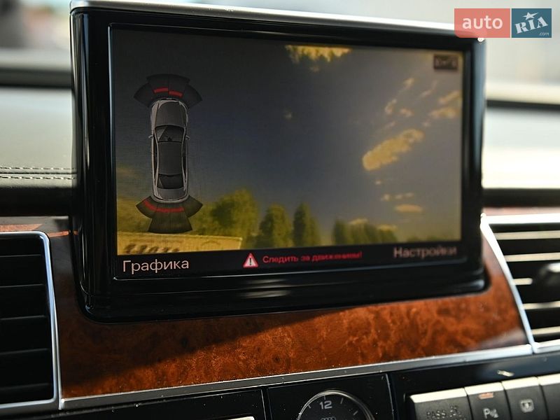Седан Audi A8 2010 в Ровно