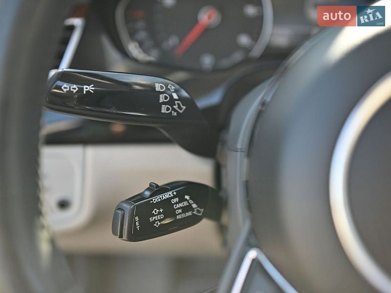 Седан Audi A8 2010 в Ровно