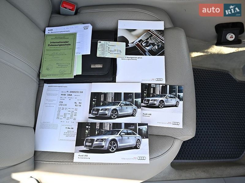 Седан Audi A8 2010 в Ровно