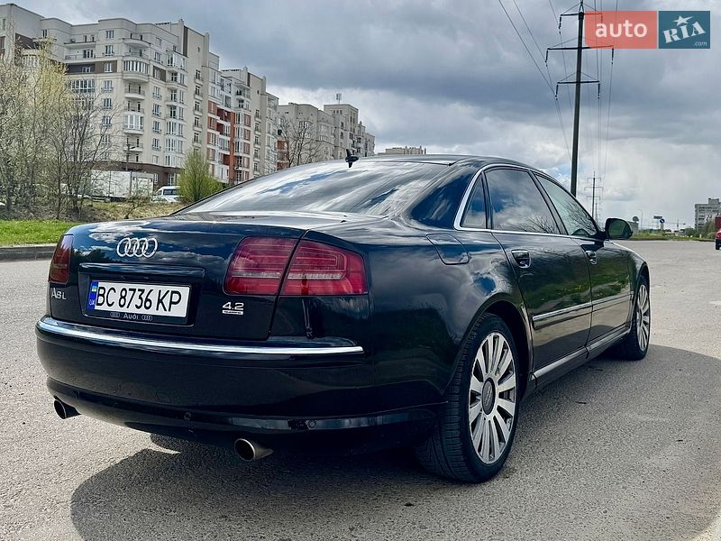Седан Audi A8 2009 в Львове