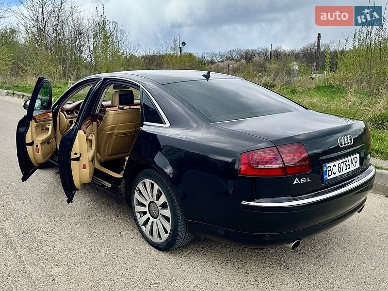 Седан Audi A8 2009 в Львове