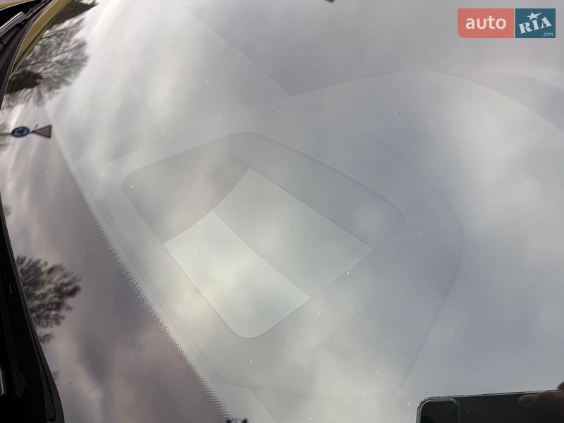 Седан Audi A8 2022 в Киеве
