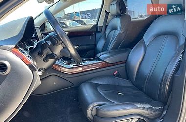 Седан Audi A8 2012 в Львові
