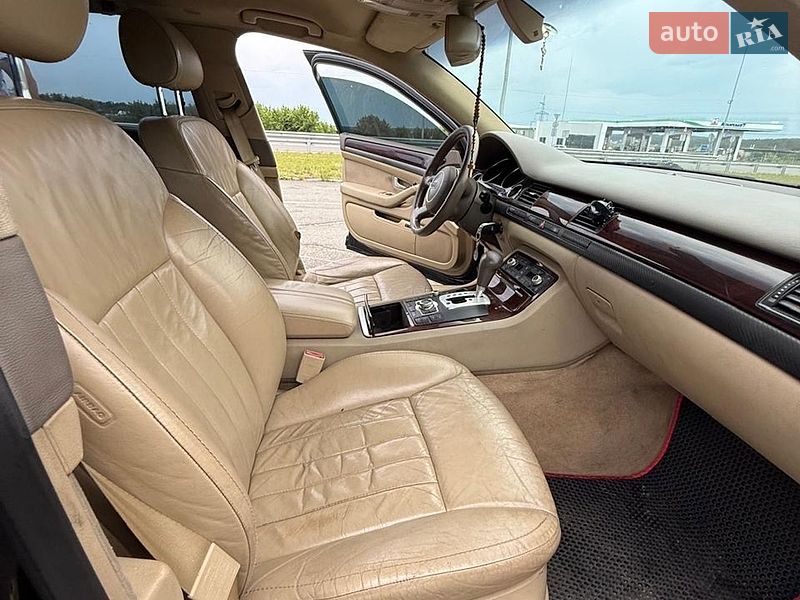 Седан Audi A8 2004 в Ирпене