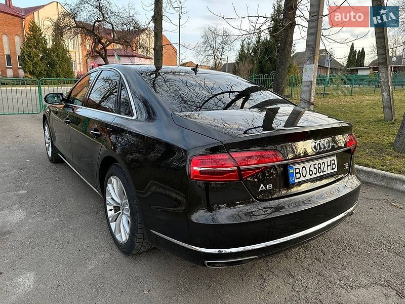 Седан Audi A8 2014 в Виннице