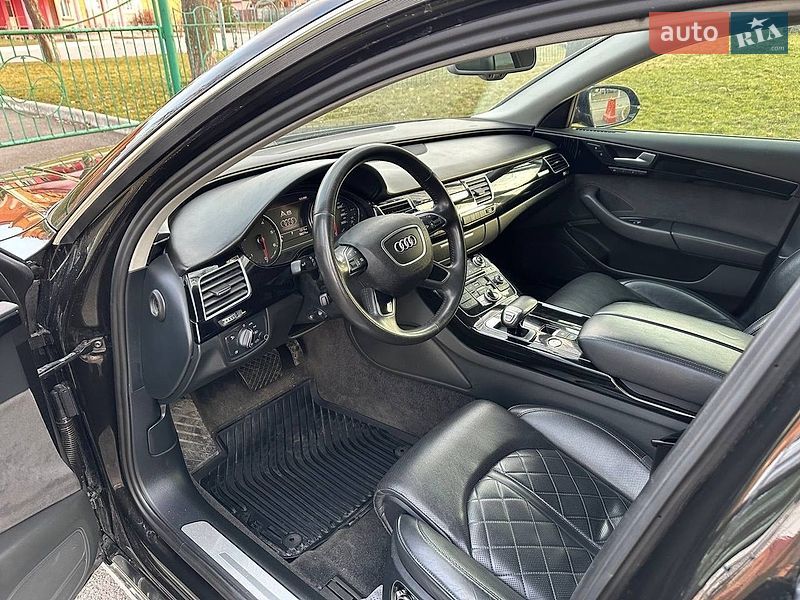 Седан Audi A8 2014 в Виннице