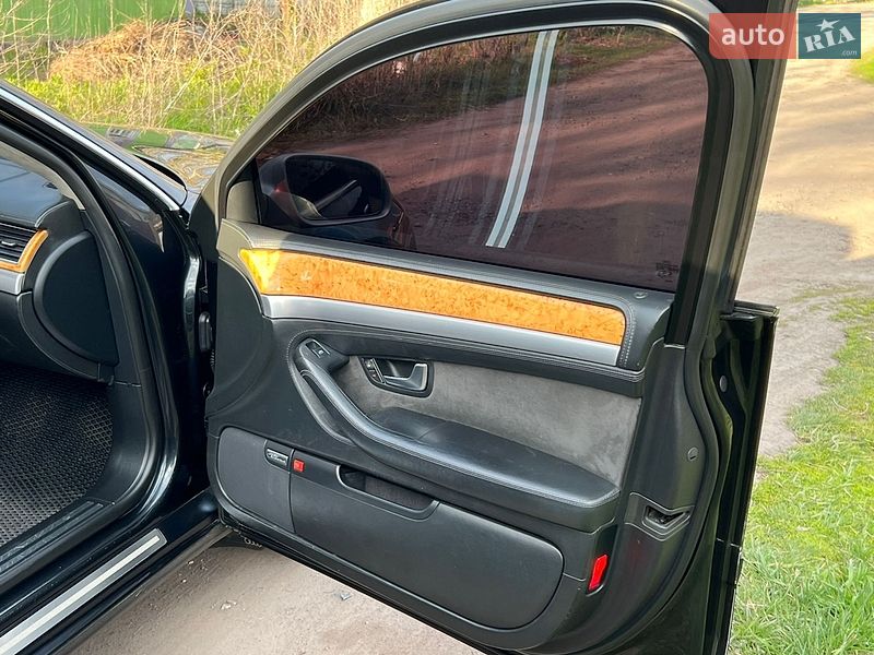 Седан Audi A8 2005 в Нежине