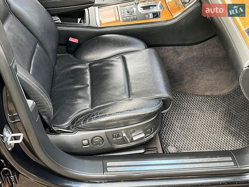 Седан Audi A8 2005 в Нежине