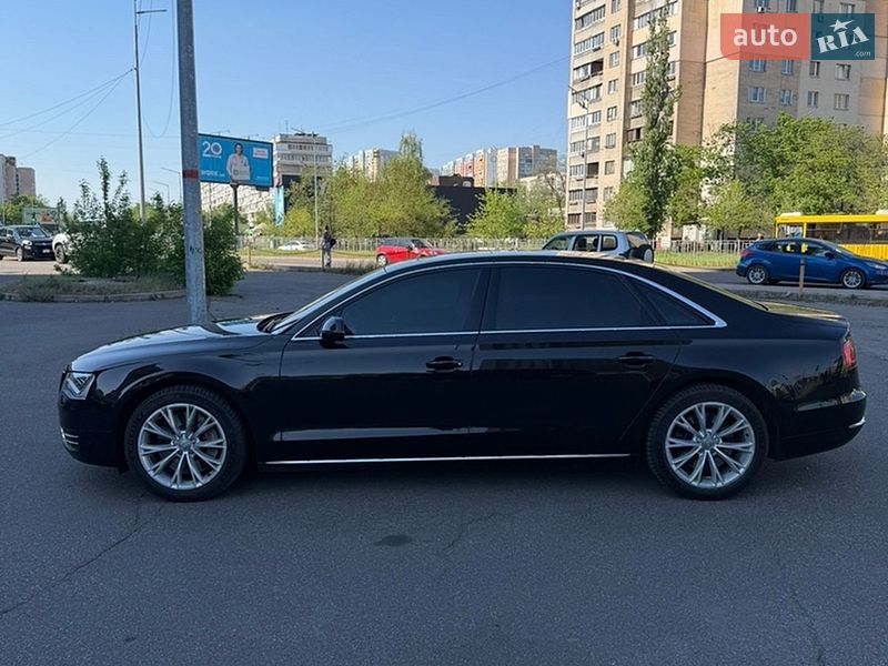 Седан Audi A8 2012 в Киеве