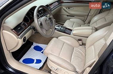 Седан Audi A8 2009 в Стрию