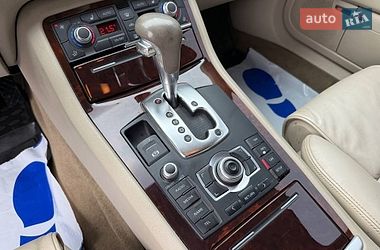 Седан Audi A8 2009 в Стрию