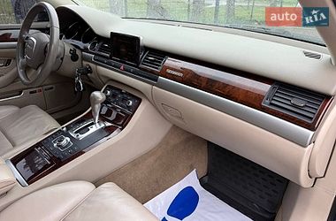 Седан Audi A8 2009 в Стрию