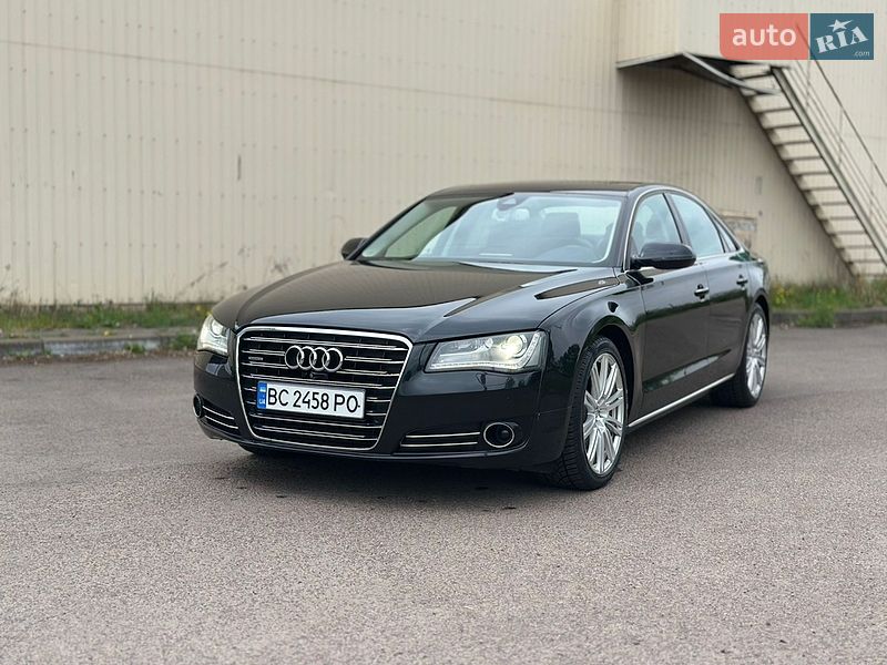 Седан Audi A8 2013 в Львове