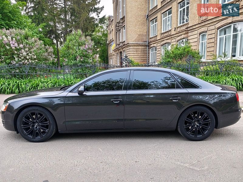 Седан Audi A8 2013 в Бердичеве