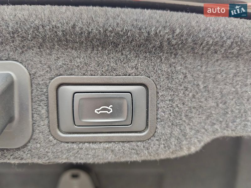 Седан Audi A8 2013 в Бердичеве