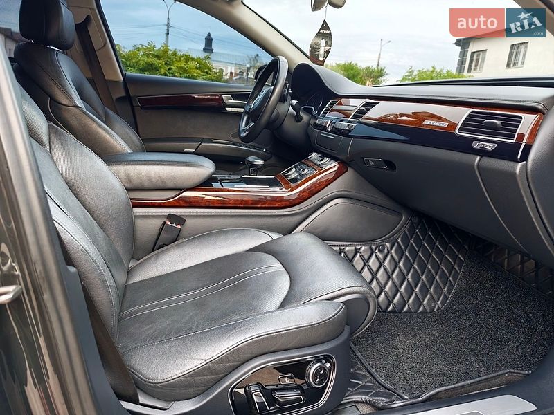 Седан Audi A8 2013 в Бердичеве