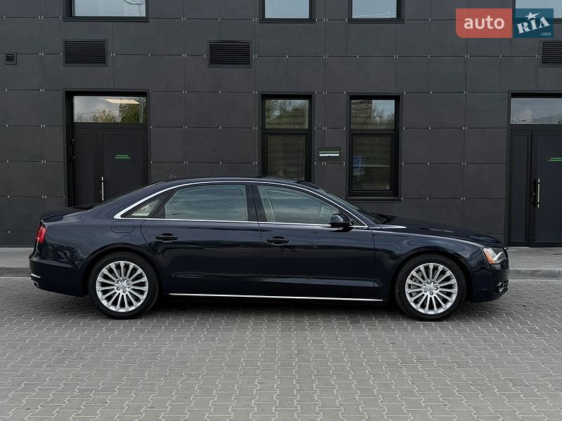 Седан Audi A8 2013 в Днепре