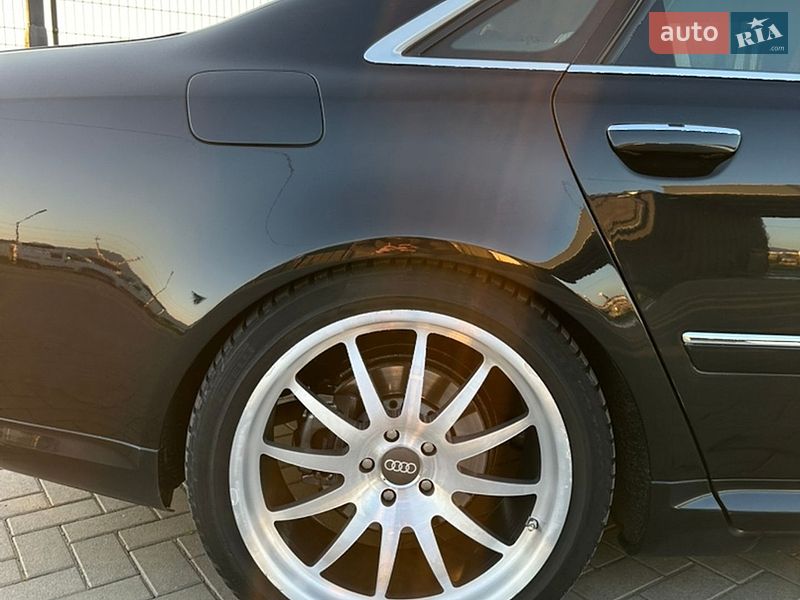 Седан Audi A8 2006 в Тячеве