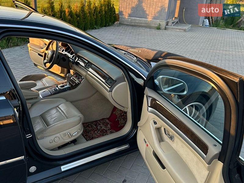 Седан Audi A8 2006 в Тячеве
