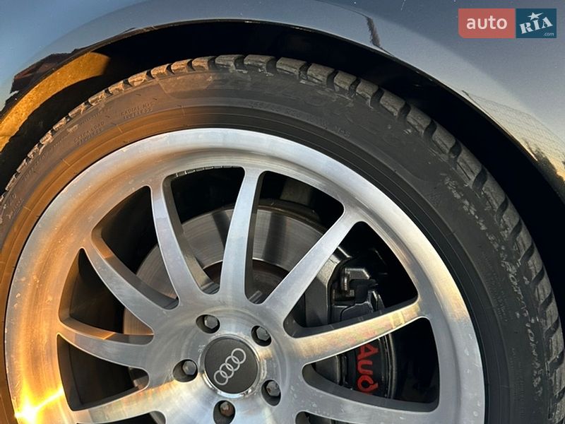 Седан Audi A8 2006 в Тячеве