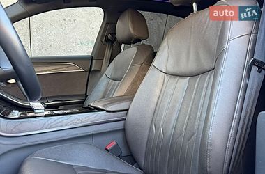 Седан Audi A8 2021 в Києві