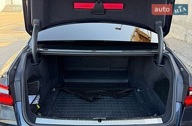 Седан Audi A8 2021 в Києві