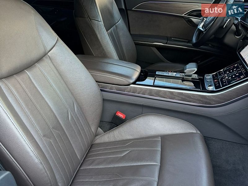 Седан Audi A8 2021 в Києві