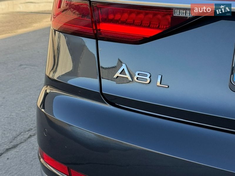 Седан Audi A8 2021 в Києві