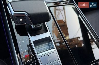 Седан Audi A8 2021 в Києві