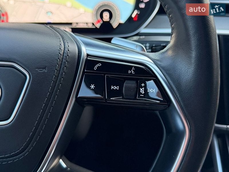 Седан Audi A8 2021 в Києві